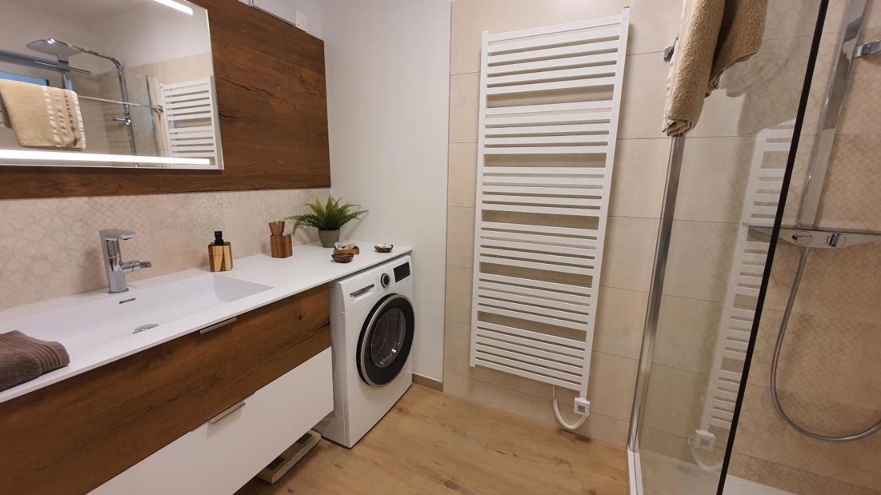 Luxurioeses Apartment Mit Garten & Terrasse In Der Naehe Vom See Im Schoenen Salzkammergut Gmunden Ngoại thất bức ảnh
